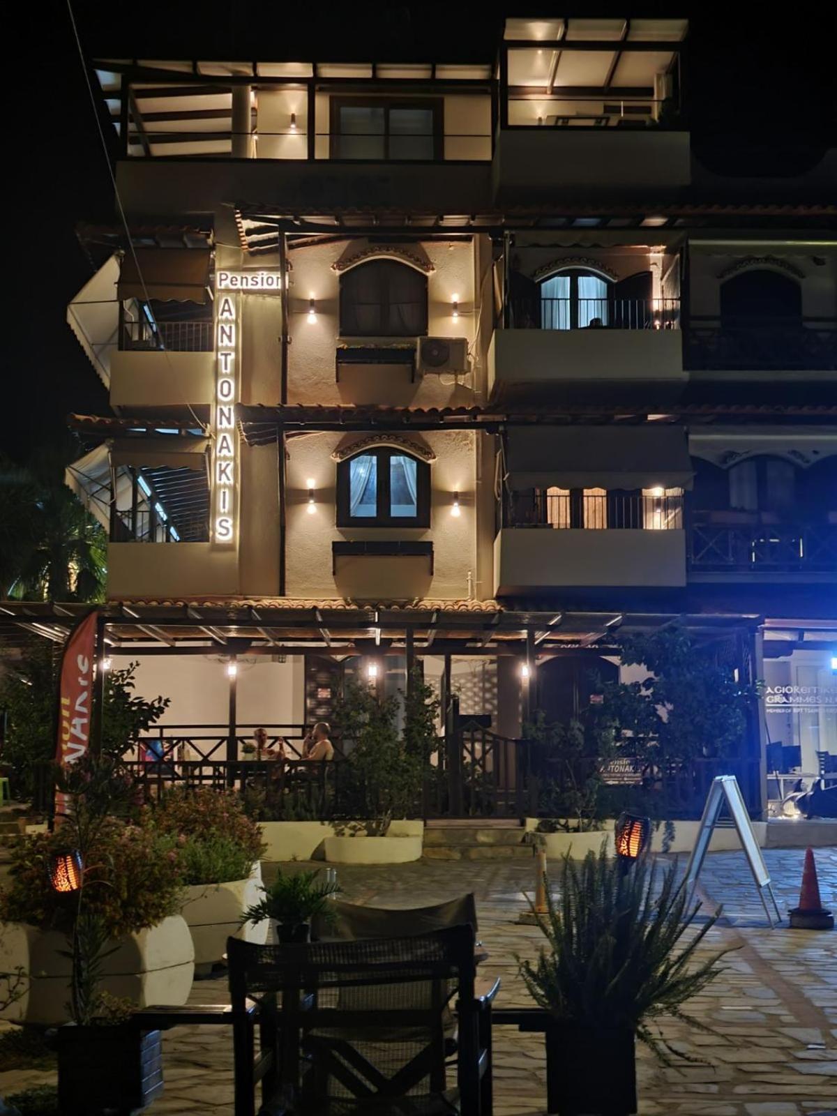 Pension Antonakis Ouranoupolis Greece Exterior photo
